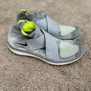 Nike Free Velcro Sneakers in Gray size 8